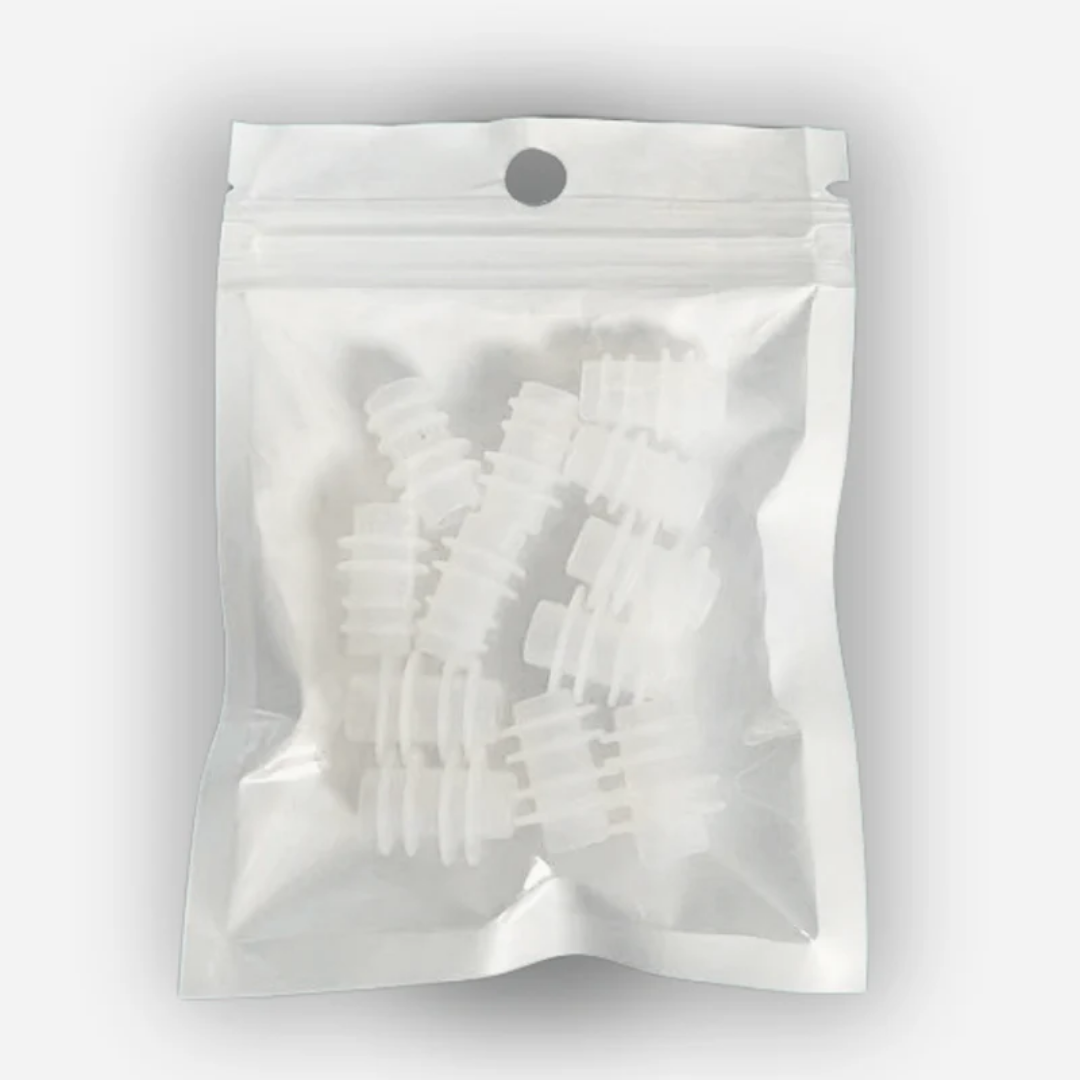 4 x Replaceable Adapters